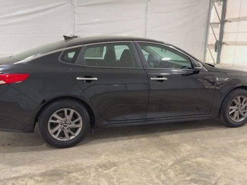 Used 2020 Kia Optima LX image 9