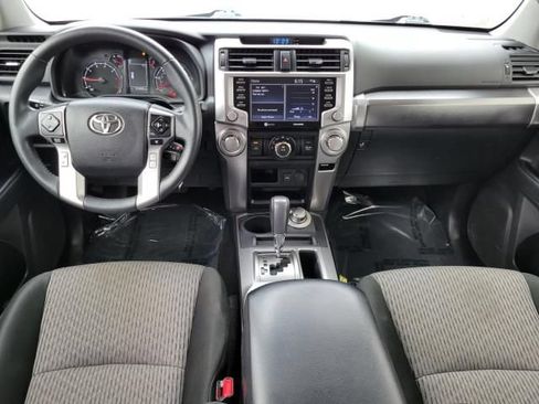 Used 2020 Toyota 4Runner SR5 AWD/4WD image 28