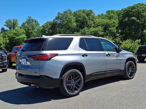 Used 2023 Chevrolet Traverse Premier w/ Redline Edition AWD/4WD image 6