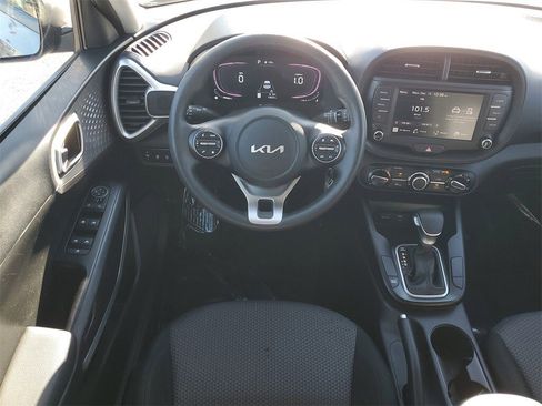 Used 2024 Kia Soul LX w/ Option Group 015 image 25