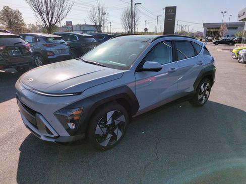 New 2026 Hyundai Kona Limited FWD image 3