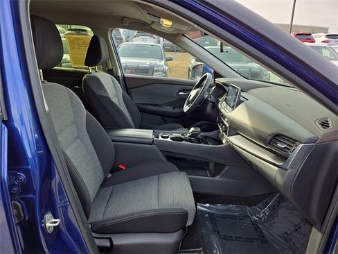 Certified 2023 Nissan Rogue SV image 15