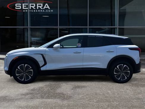 Used 2024 Chevrolet Blazer EV LT AWD/4WD image 2