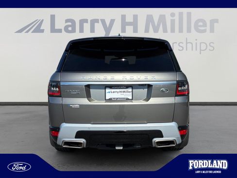 Used 2018 Land Rover Range Rover Sport HSE AWD/4WD image 4