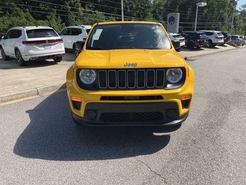 Used 2023 Jeep Renegade Latitude AWD/4WD image 35