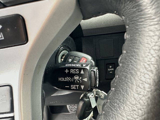 Used 2020 Toyota Tundra SR5 w/ SR5 Leather Package AWD/4WD image 26