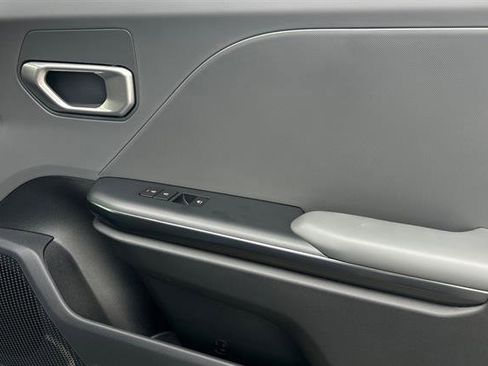 New 2025 Kia K4 LXS image 18
