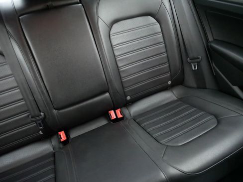 Used 2015 Volkswagen Passat 1.8T SE image 14