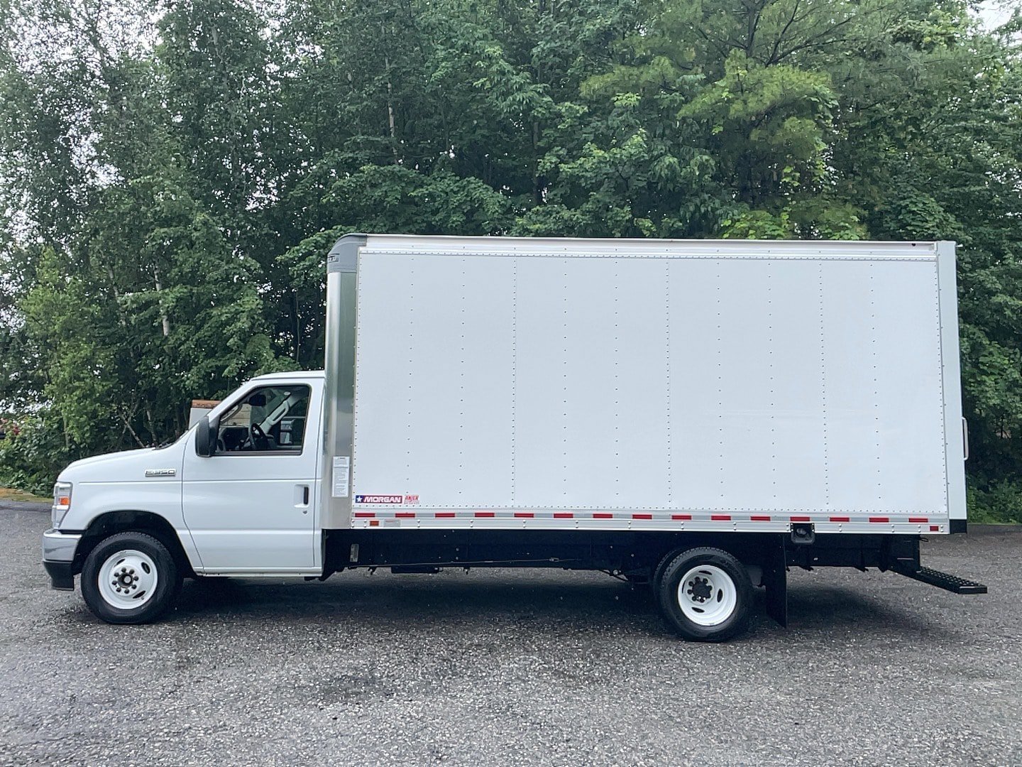 Used 2026 Ford E-350 and Econoline 350 Super Duty w/ Interior Upgrade Package RWD image 6