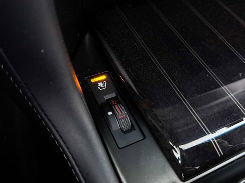 Used 2023 Lexus GX 460 Premium w/ Premium Package image 22