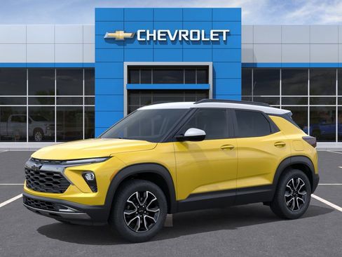 New 2025 Chevrolet TrailBlazer ACTIV w/ Convenience Package FWD image 2