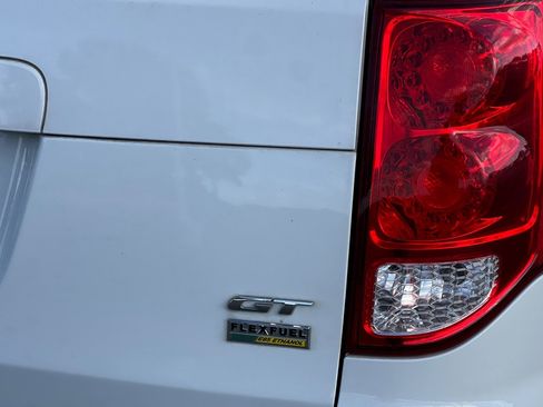 Used 2017 Dodge Grand Caravan GT image 24