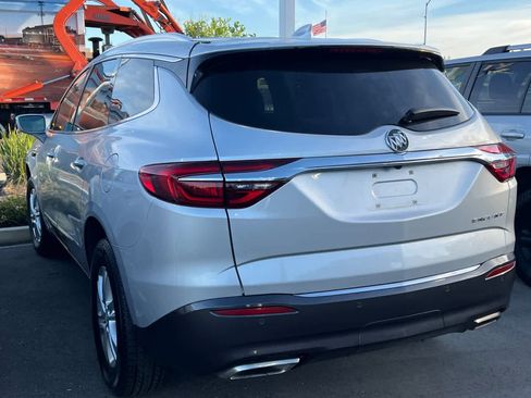 Used 2019 Buick Enclave Essence FWD image 6