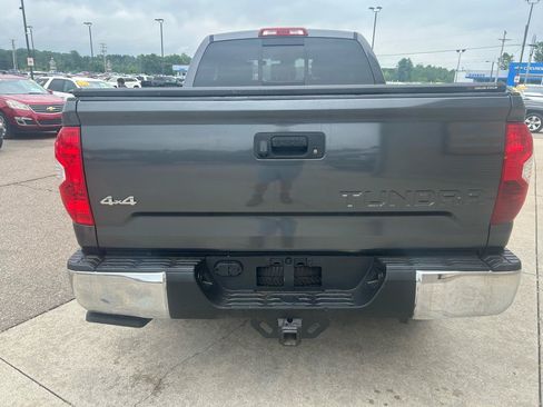 Used 2018 Toyota Tundra SR5 AWD/4WD image 6