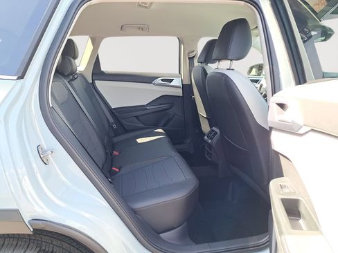 New 2025 Volkswagen Taos SE image 16