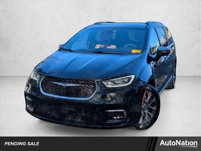 Used 2022 Chrysler Pacifica Pinnacle
