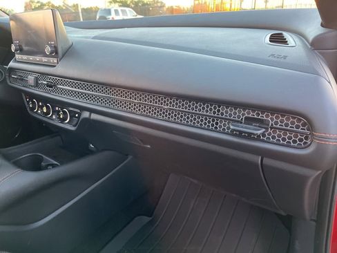 Used 2023 Honda HR-V Sport image 28