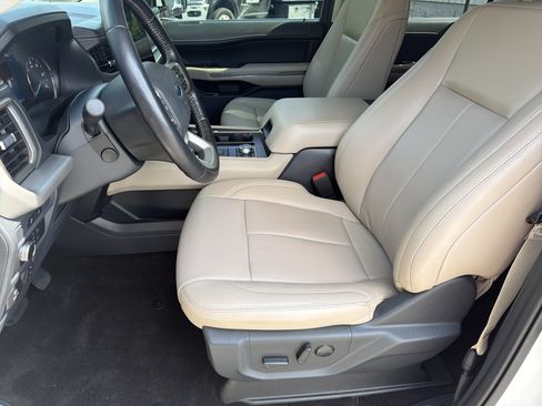 Used 2022 Ford Expedition XLT AWD/4WD image 11