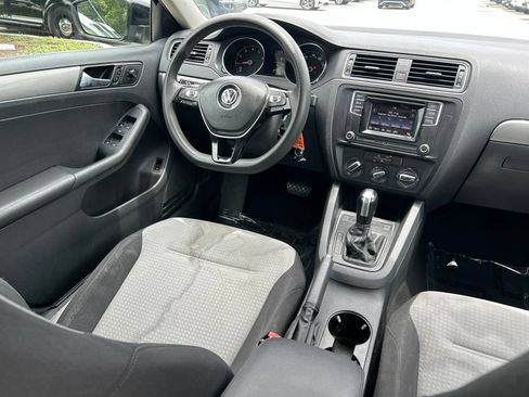 Used 2017 Volkswagen Jetta S FWD image 9
