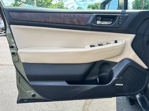 Used 2016 Subaru Outback 2.5i Limited AWD/4WD image 14