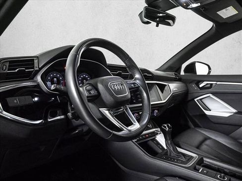Used 2020 Audi Q3 2.0T Premium AWD/4WD image 10