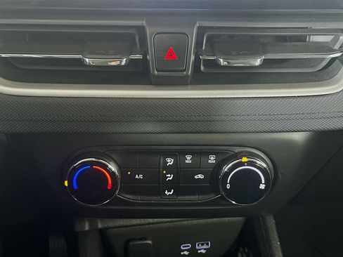 Used 2026 Chevrolet TrailBlazer LS w/ LS Convenience Package FWD image 24