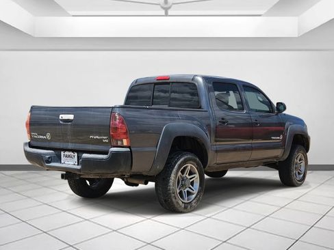 Used 2014 Toyota Tacoma PreRunner w/ Convenience Package RWD image 4