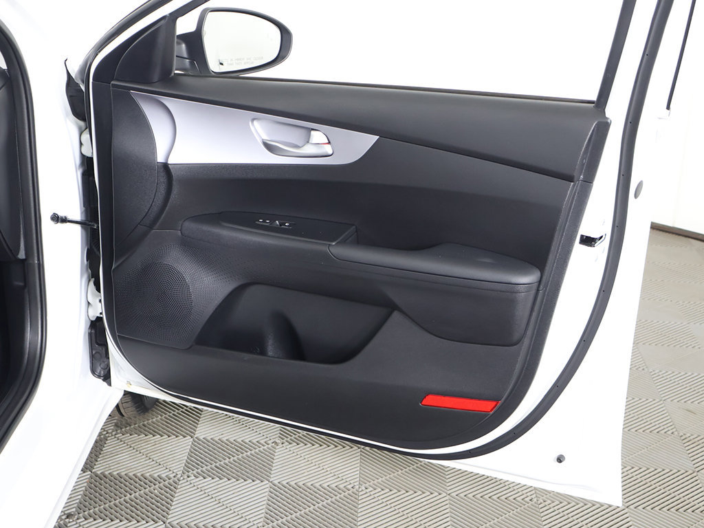 Used 2024 Kia Forte LXS w/ LXS Technology Package FWD image 21