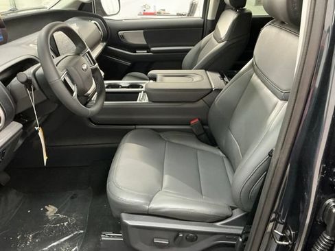 New 2026 Ford Expedition Active AWD/4WD image 13