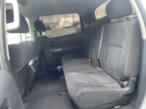 Used 2011 Toyota Tundra 4x4 CrewMax image 12