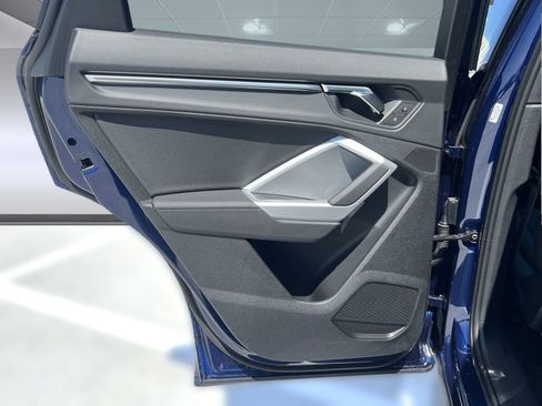 New 2025 Audi Q3 2.0T Premium image 26