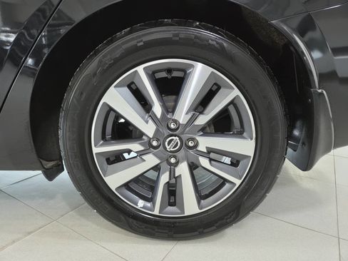 Used 2020 Nissan Versa SV FWD image 11