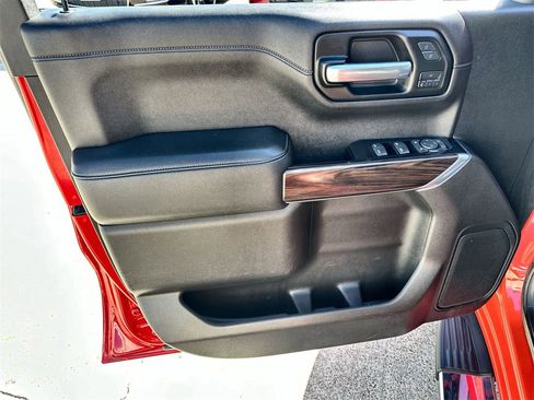 Used 2019 GMC Sierra 1500 SLT image 18