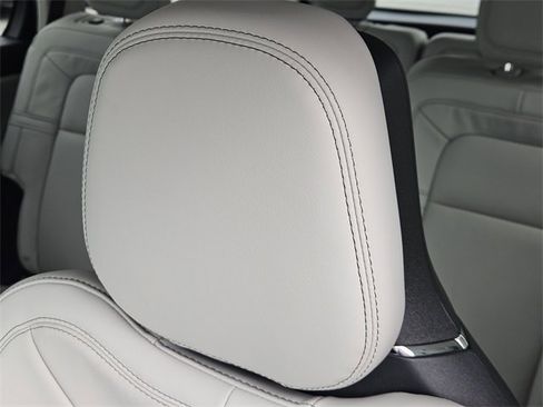 New 2026 Lincoln Aviator Reserve w/ Luxury Package image 14