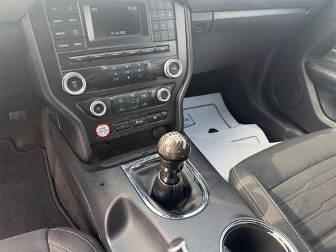 Used 2017 Ford Mustang GT w/ GT Performance Package image 11