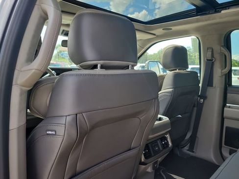 New 2026 Ford F350 Platinum w/ Platinum Plus Package AWD/4WD image 13