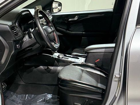 Used 2023 Ford Escape ST-Line image 34