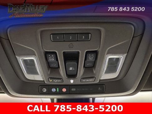 Used 2022 GMC Sierra 3500 Denali w/ Denali Ultimate Package image 23