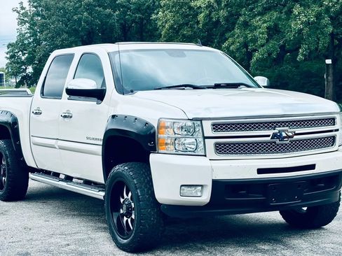 Used 2012 Chevrolet Silverado 1500 LTZ AWD/4WD image 15