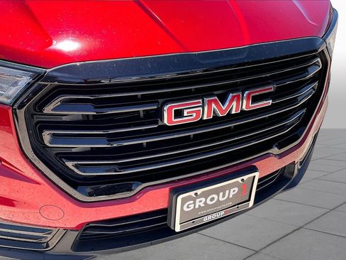 Used 2022 GMC Terrain SLE w/ Driver Convenience Package FWD image 28
