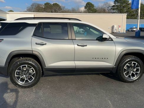 New 2026 Chevrolet Equinox ACTIV w/ Convenience Package III FWD image 9