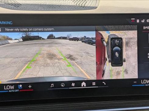 Used 2024 BMW X5 M60i image 21