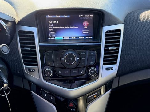 Used 2014 Chevrolet Cruze Diesel image 17