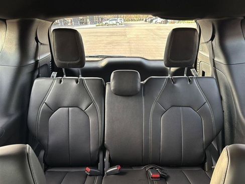 New 2026 Chrysler Pacifica Select image 25