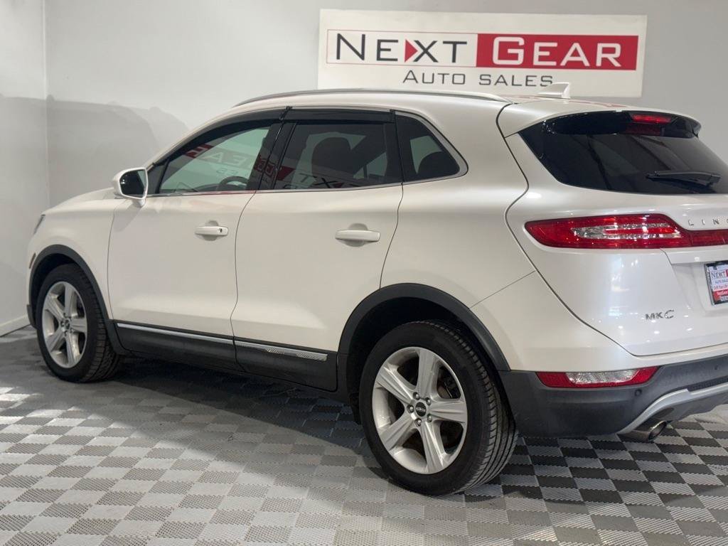 Used 2017 Lincoln MKC Premiere FWD image 6