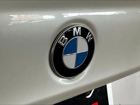 Used 2023 BMW 530i w/ Convenience Package image 30