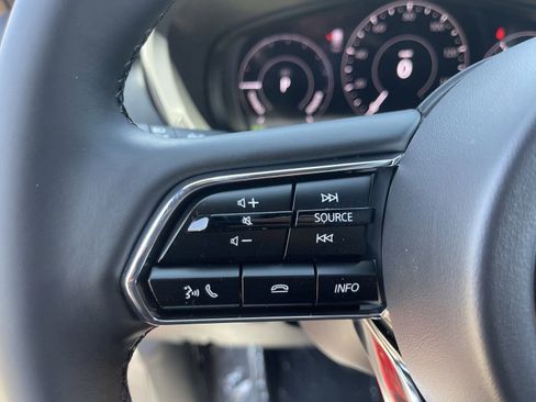 New 2025 MAZDA CX-70 Plug-In Hybrid w/ Premium Plus image 32