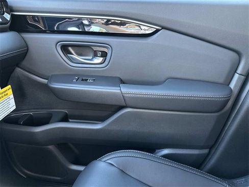 New 2025 Honda Pilot Touring image 24