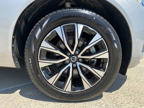 Certified 2023 Volvo XC60 B5 Core w/ Climate Package AWD/4WD image 9