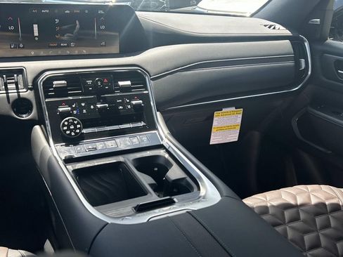 New 2026 Nissan Armada Platinum Reserve AWD/4WD image 28